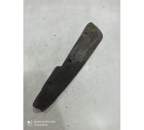 Пыльник бампера задний левый