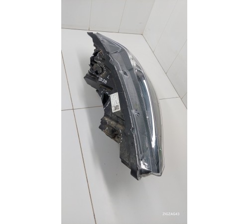 Фара передняя левая