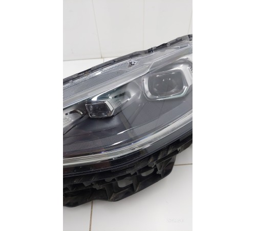 Фара передняя левая