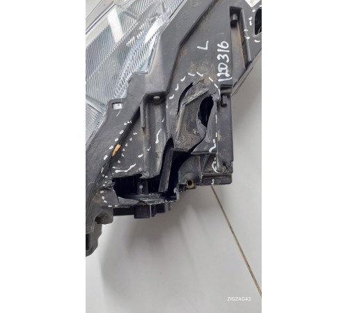 Фара передняя левая