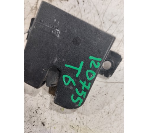 Замок крышки багажника