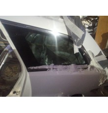 Стекло кузовное глухое левое