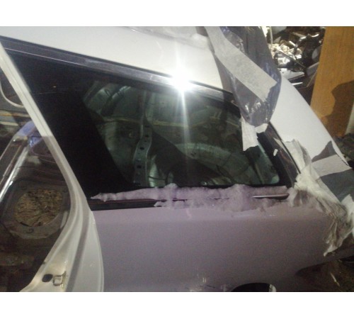 Стекло кузовное глухое левое