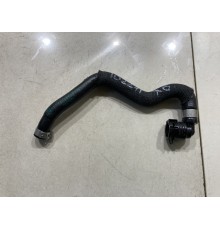 Патрубок системы охлаждения