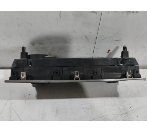 Блок управления климатом(передний)