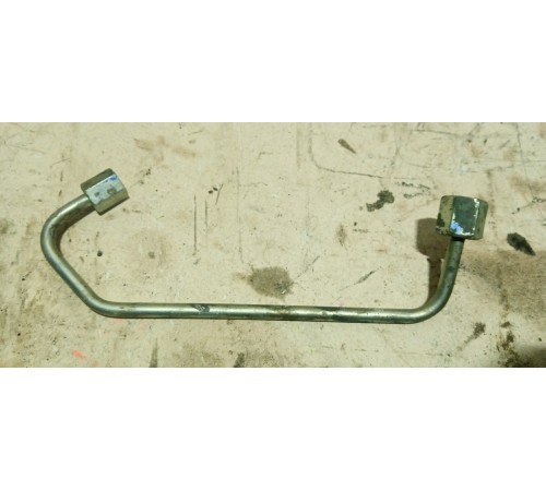 Трубка топливная  на 4 цилиндр