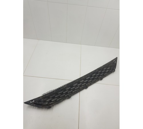 Решетка переднего бампера нижняя