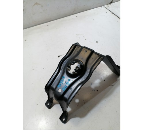 Кронштейн запасного колеса