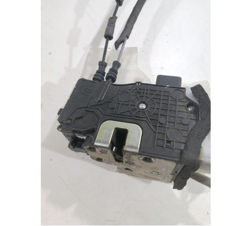 Замок передний правый