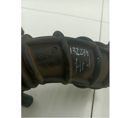 Патрубок воздушного фильтра