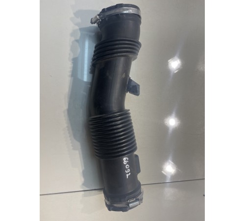 Патрубок воздушного фильтра