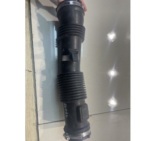 Патрубок воздушного фильтра