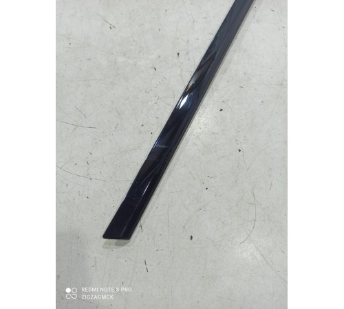 Уплотнитель стекла (задний левый наружный)