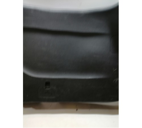 Обшивка двери багажника