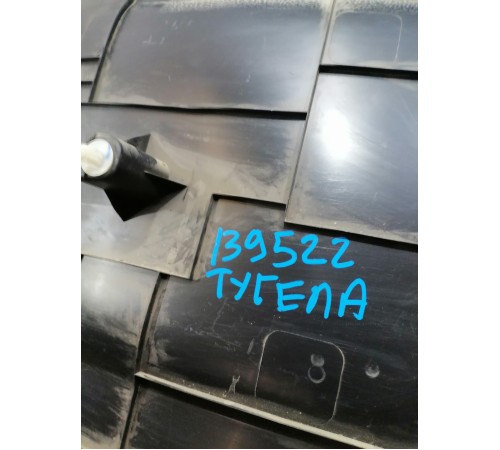 Обшивка двери багажника