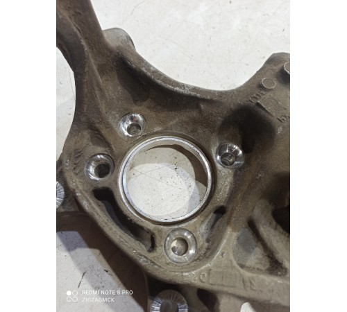 Кулак поворотный (задний, правый)