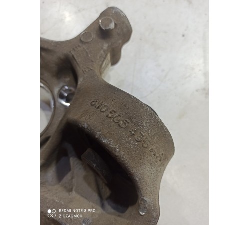 Кулак поворотный (задний, правый)