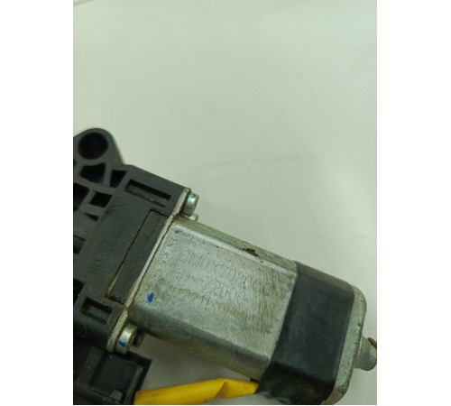 Стеклоподъемник двери задний левый