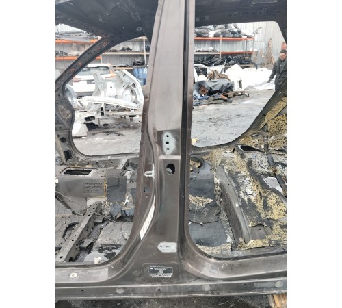 Порог со стойкой(левый)