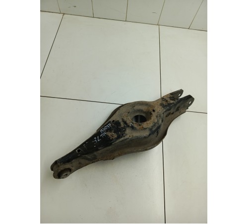 Рычаг подвески задний левый