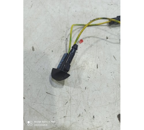 Форсунка омывателя лобового стекла