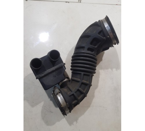 Патрубок воздушного фильтра