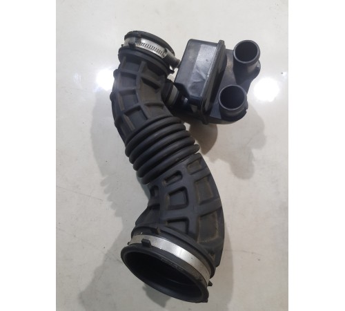 Патрубок воздушного фильтра