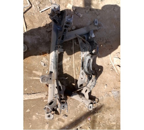 Подрамник подвески задний, балка