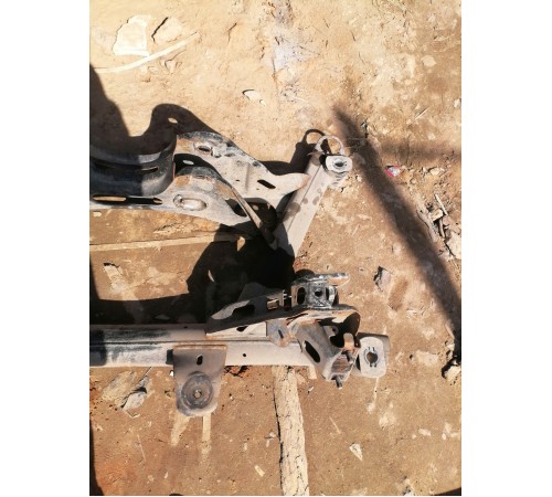 Подрамник подвески задний, балка