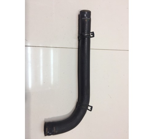 Патрубок системы охлаждения