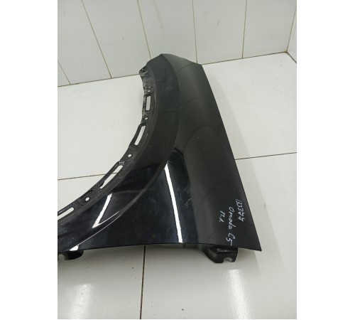 Крыло переднее левое