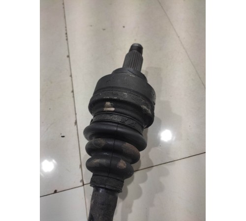 Привод (полуось) (задний, правый)