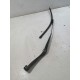 Поводок стеклоочистителя левый