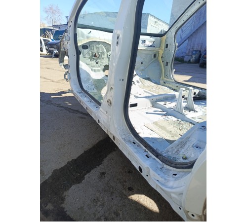 Порог со стойкой левый