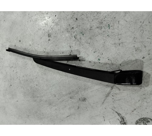 Поводок стеклоочистителя задний