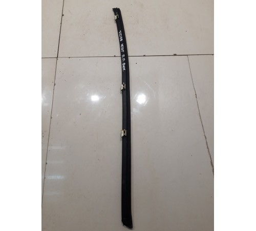 Уплотнитель стекла (передний, правый, внутренний)