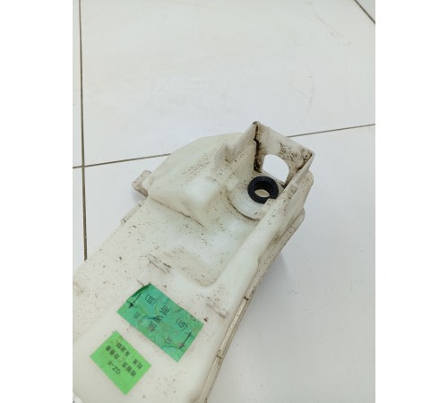 Бачок омывателя лобового стекла