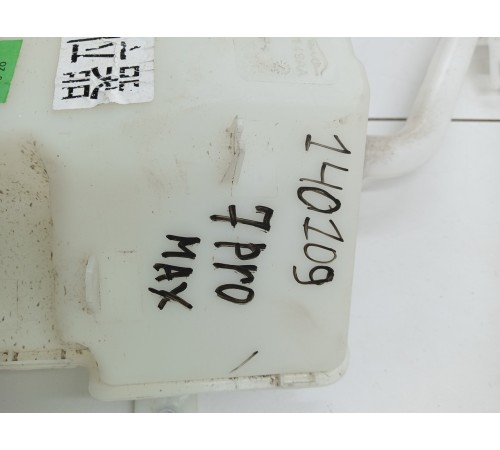 Бачок омывателя лобового стекла