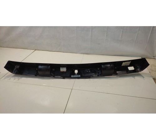 Обшивка багажника (нижняя)