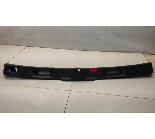 Обшивка багажника (нижняя)