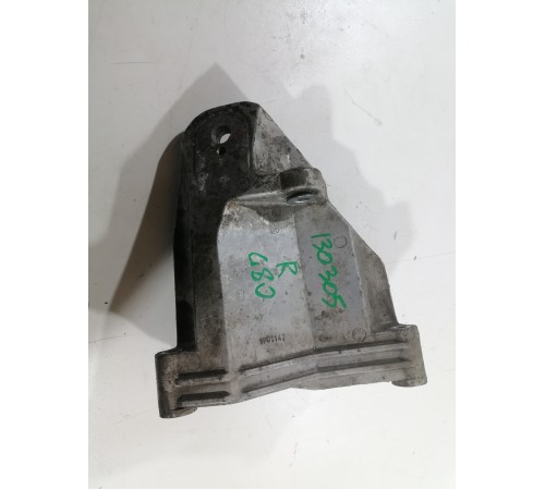 Кронштейн двигателя правый