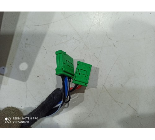 Замок двери сдвижной (задний левый)