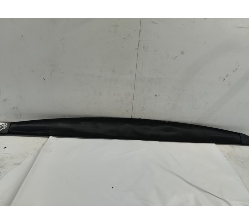 Шторка солнцезащитная крышки багажника