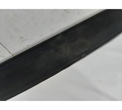 Шторка солнцезащитная крышки багажника