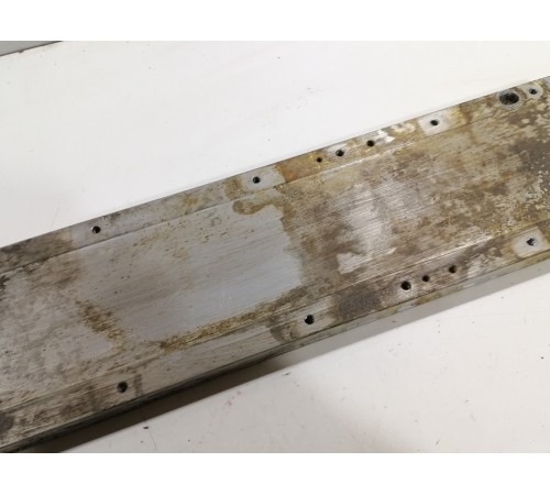 Пластина крепления основной батареи поперечная