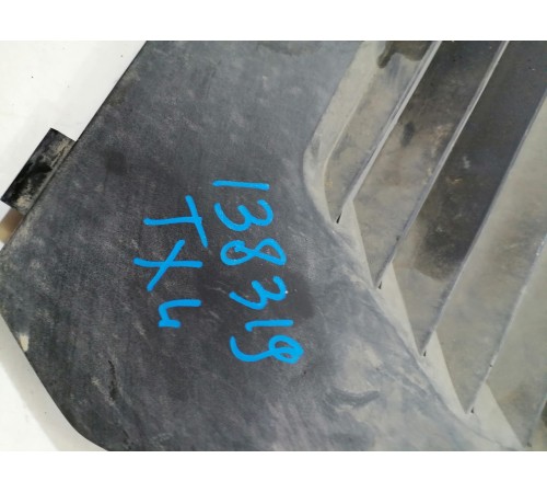 Накладка пластик воздуховод подкапотного пространства