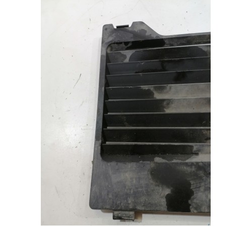 Накладка пластик воздуховод подкапотного пространства