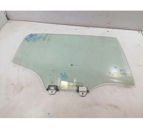 Стекло двери заднее правое