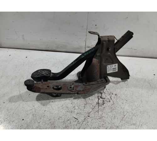 Педаль тормоза