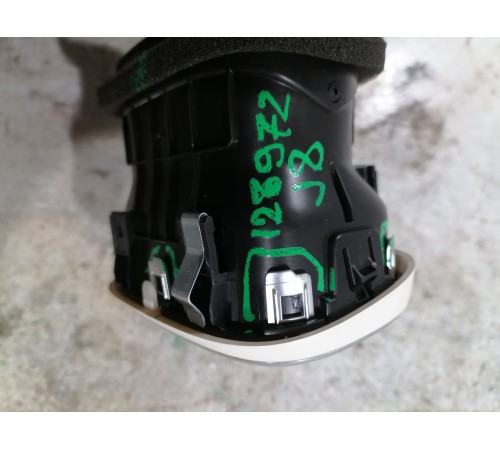 Воздушный дефлектор салона